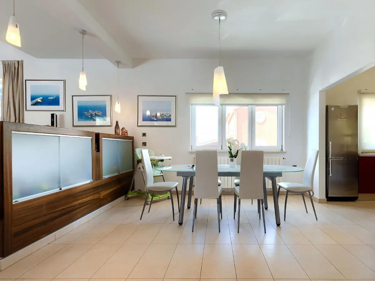 Holiday Home Lana By Interhome Banjole Croatia