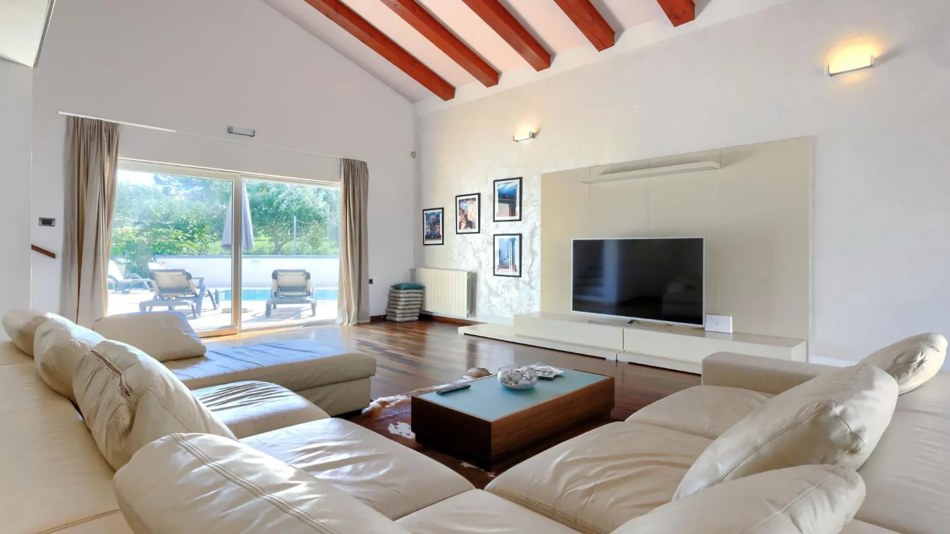 Holiday Home Lana By Interhome Banjole 0*,  Croatia