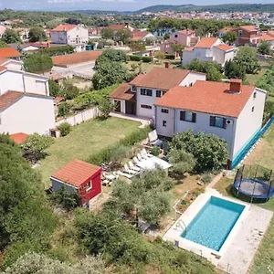 Ferienhaus Domus Maria With Swimming Pool And Free Parking, Banjole